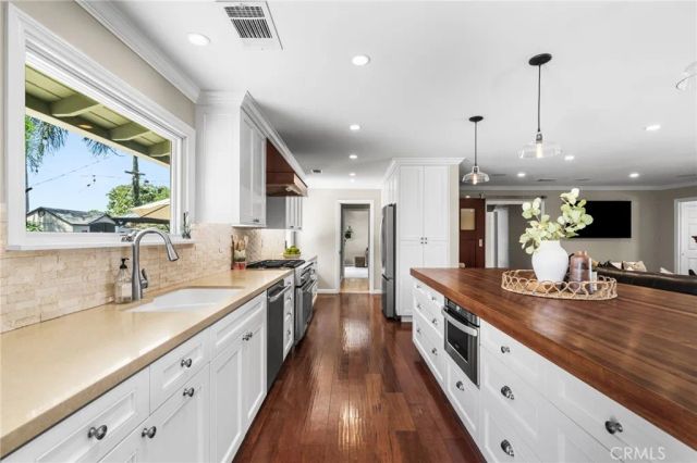 18612 Newton Avenue, North Tustin, CA 92705