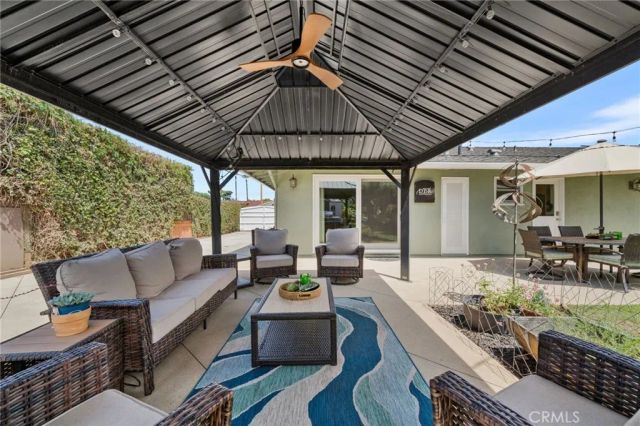 18612 Newton Avenue, North Tustin, CA 92705