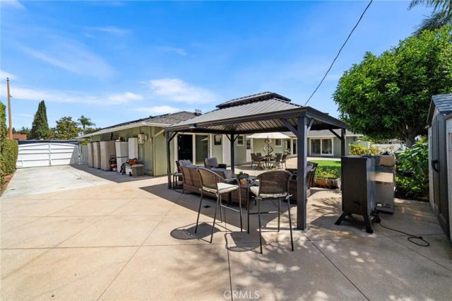 18612 Newton Avenue, North Tustin, CA 92705