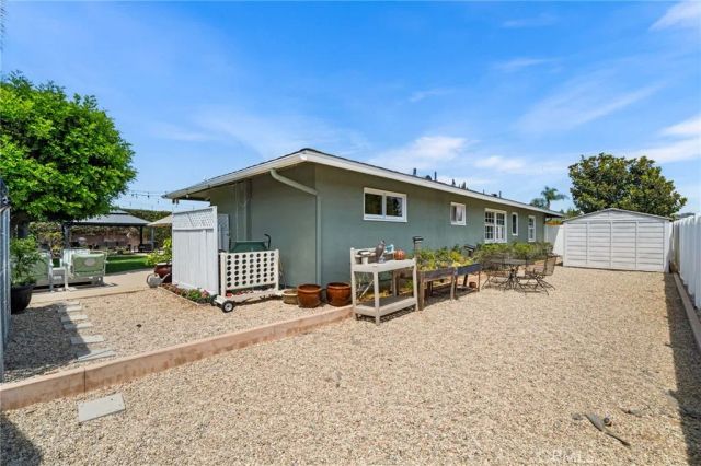 18612 Newton Avenue, North Tustin, CA 92705