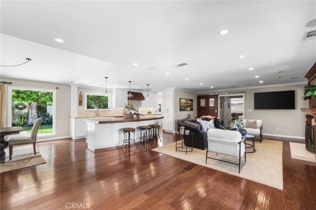 18612 Newton Avenue, North Tustin, CA 92705
