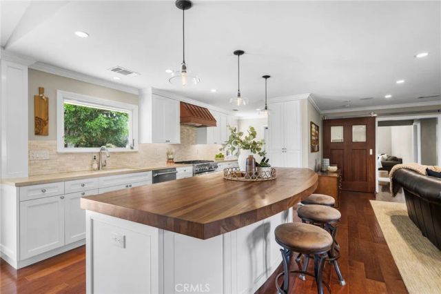 18612 Newton Avenue, North Tustin, CA 92705