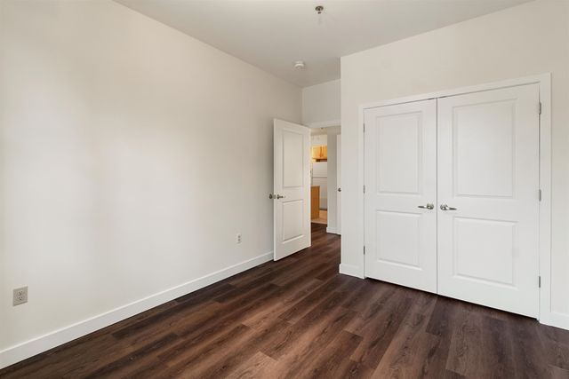 370 Farrell St Apt 114, South Burlington, VT 05403