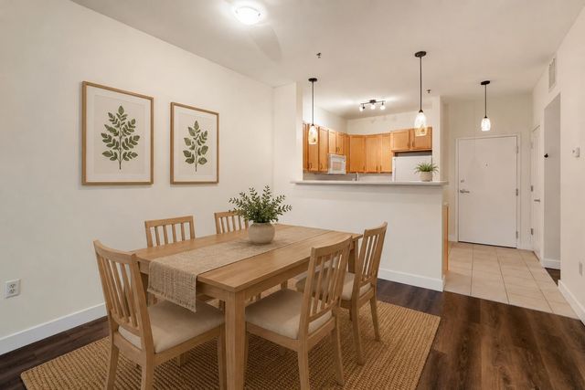 370 Farrell St Apt 114, South Burlington, VT 05403