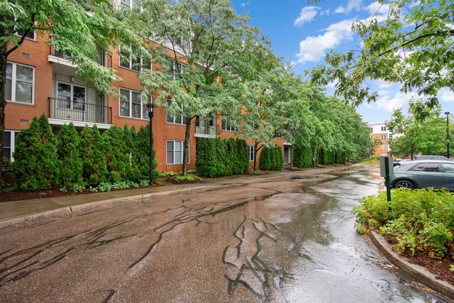 370 Farrell St Apt 114, South Burlington, VT 05403