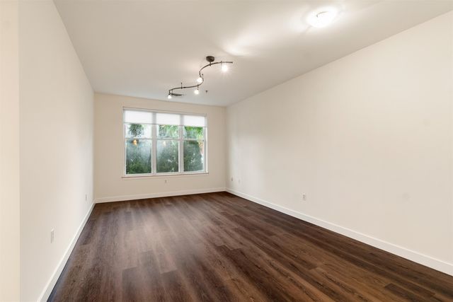 370 Farrell St Apt 114, South Burlington, VT 05403