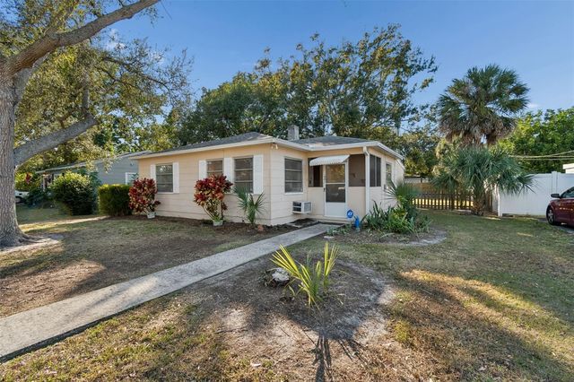 1001 HULL STREET S, Gulfport, FL 33707