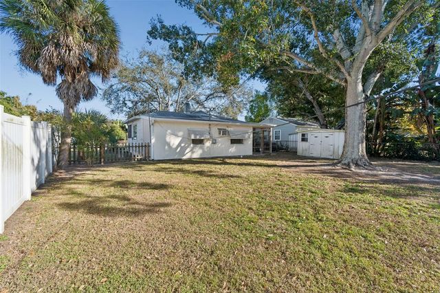 1001 HULL STREET S, Gulfport, FL 33707