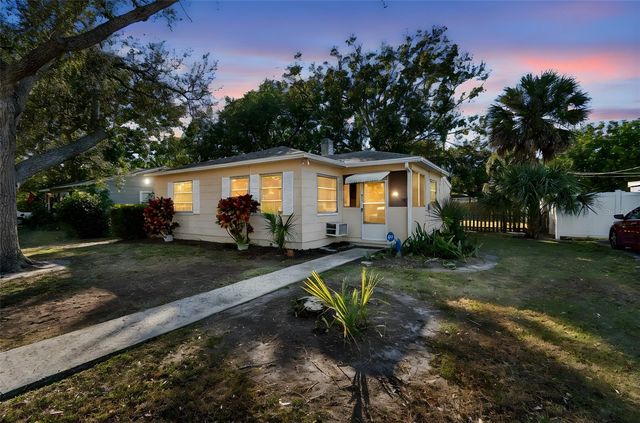 1001 HULL STREET S, Gulfport, FL 33707