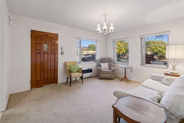 1001 HULL STREET S, Gulfport, FL 33707