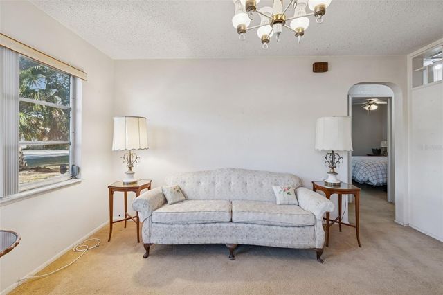 1001 HULL STREET S, Gulfport, FL 33707