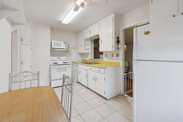 1001 HULL STREET S, Gulfport, FL 33707