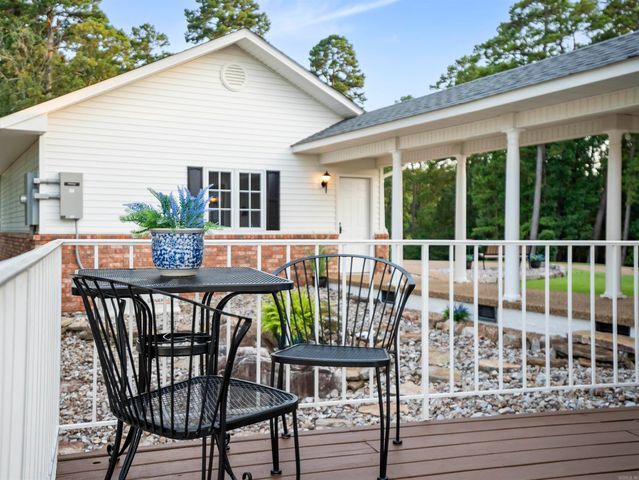 1 Hartura Point, Hot Springs Village, AR 71909