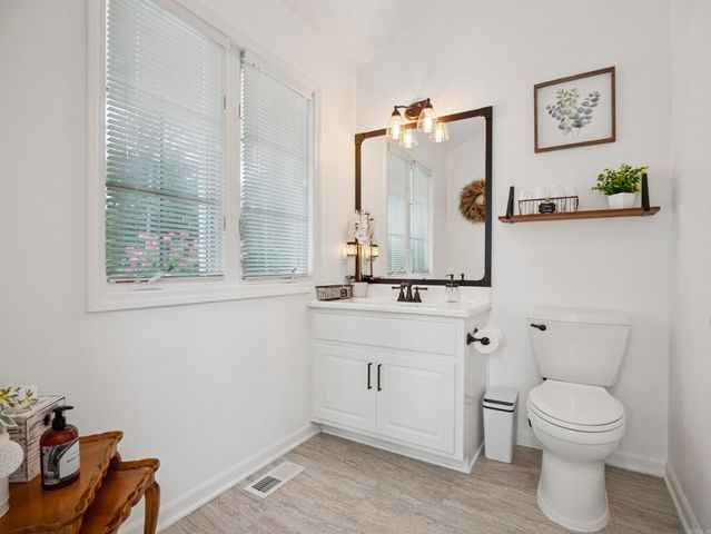 1 Hartura Point, Hot Springs Village, AR 71909