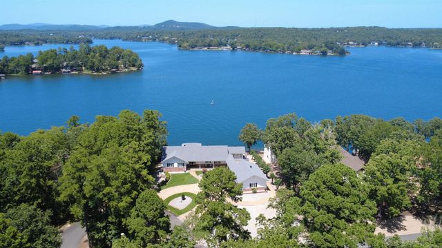 1 Hartura Point, Hot Springs Village, AR 71909