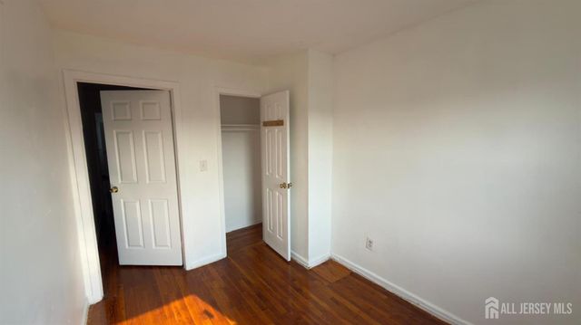 690 W Side Avenue W, Perth Amboy, NJ 08861