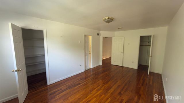 690 W Side Avenue W, Perth Amboy, NJ 08861