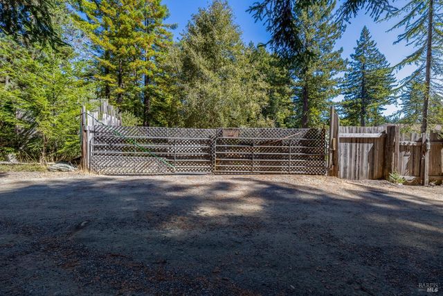 31026 Albion Ridge L Rd, Albion, CA 95410