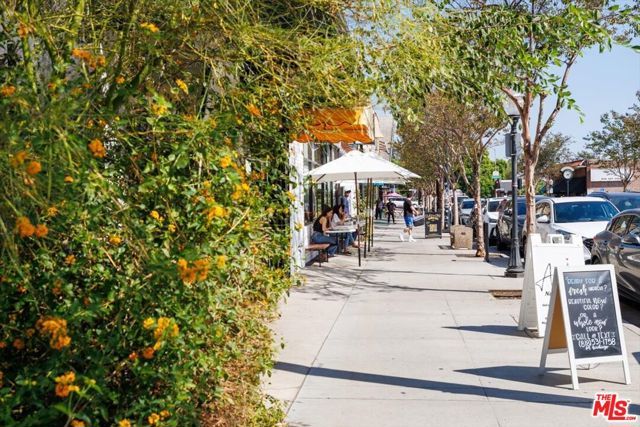 1011 W Mountain Street, Glendale, CA 91202