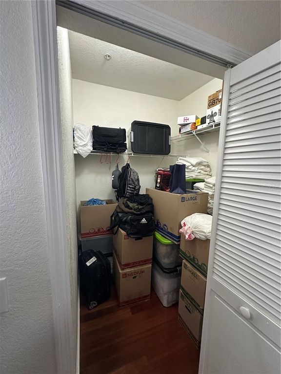 Image 9 of property listing at 2717 MAITLAND CROSSING WAY 103, Orlando, FL 32810