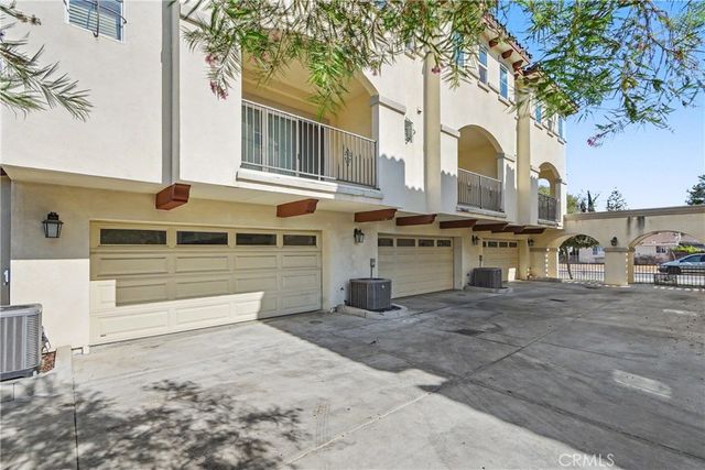 201 N Azusa Avenue 6, Azusa, CA 91702