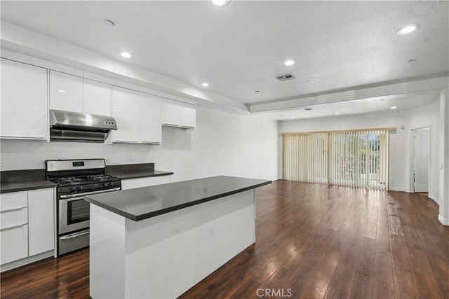 201 N Azusa Avenue 6, Azusa, CA 91702