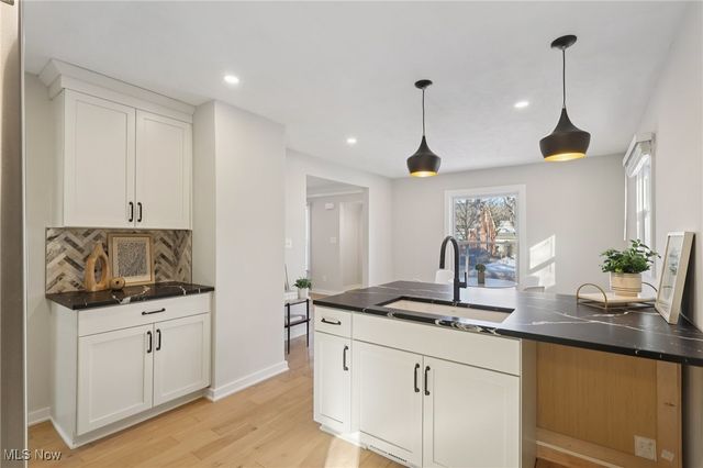 3798 Grosvenor Road, South Euclid, OH 44118