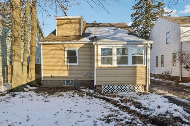 3798 Grosvenor Road, South Euclid, OH 44118