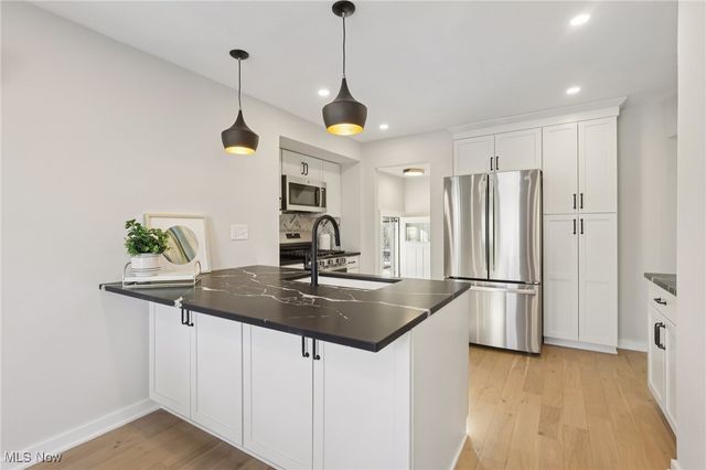 3798 Grosvenor Road, South Euclid, OH 44118