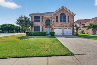 2633 Lakeside Drive, Burleson, TX 76028