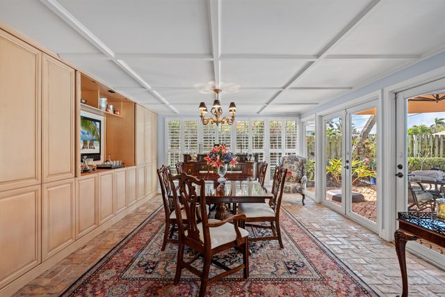 402 Lake Drive, Delray Beach, FL 33444