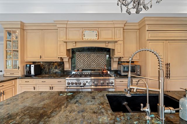 402 Lake Drive, Delray Beach, FL 33444