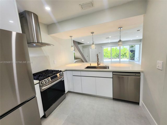 7342 Gary Ave, Miami Beach, FL 33141