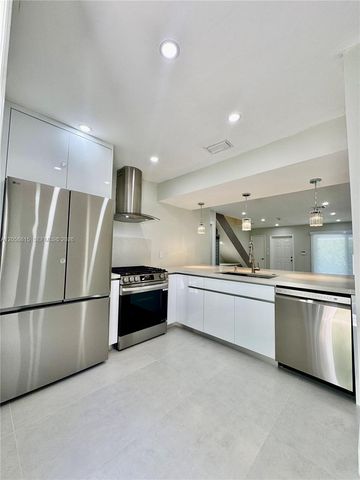 7342 Gary Ave, Miami Beach, FL 33141