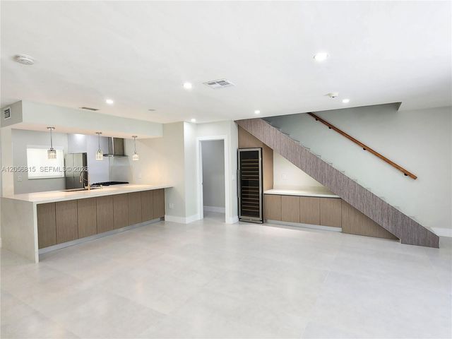 7342 Gary Ave, Miami Beach, FL 33141