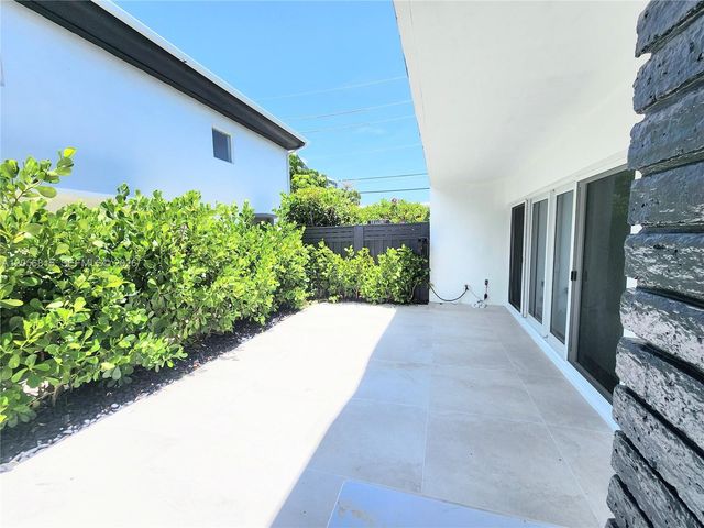 7342 Gary Ave, Miami Beach, FL 33141