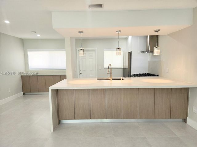 7342 Gary Ave, Miami Beach, FL 33141