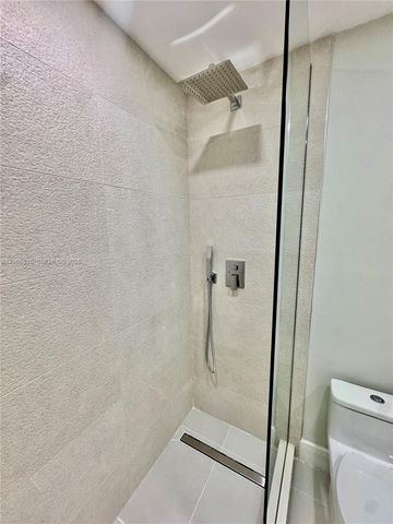 7342 Gary Ave, Miami Beach, FL 33141