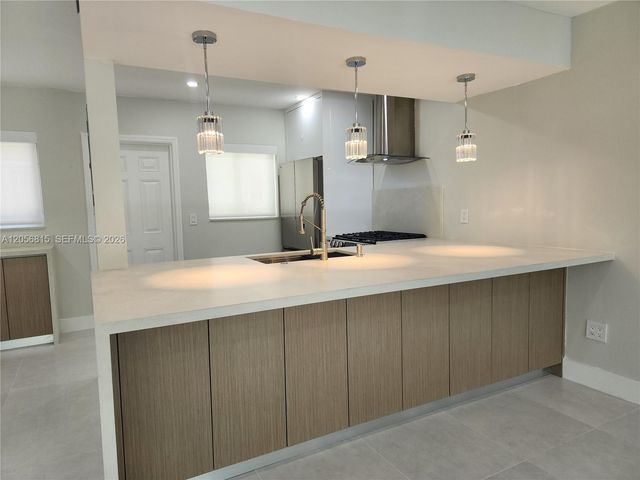 7342 Gary Ave, Miami Beach, FL 33141