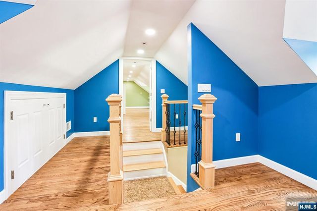 50 Lincoln Place, Waldwick, NJ 07463