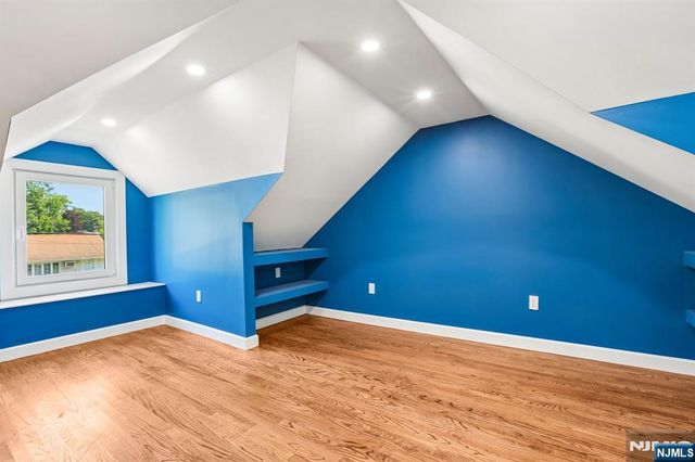 50 Lincoln Place, Waldwick, NJ 07463