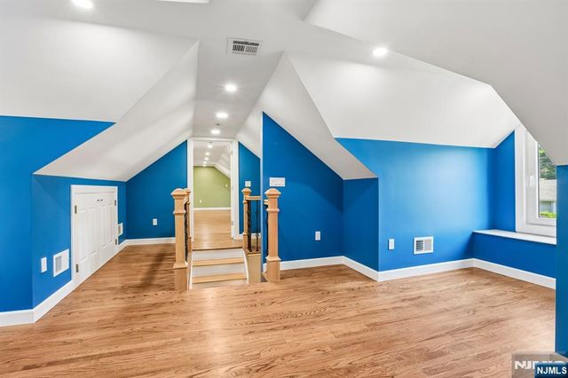 50 Lincoln Place, Waldwick, NJ 07463