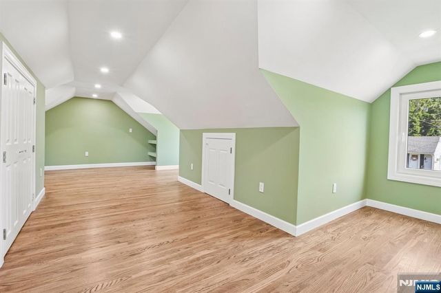 50 Lincoln Place, Waldwick, NJ 07463
