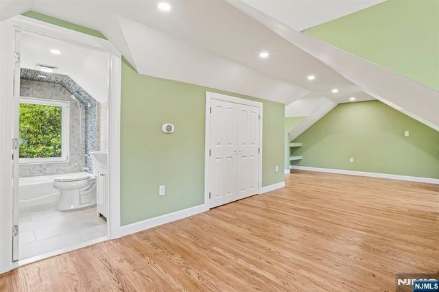 50 Lincoln Place, Waldwick, NJ 07463