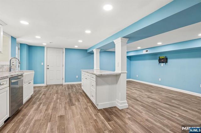 50 Lincoln Place, Waldwick, NJ 07463