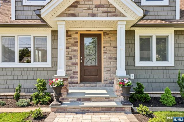 50 Lincoln Place, Waldwick, NJ 07463
