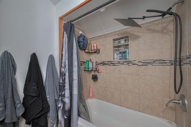 601 N Resident Street, Wharton, TX 77488