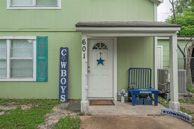 601 N Resident Street, Wharton, TX 77488