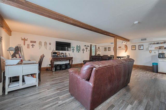 601 N Resident Street, Wharton, TX 77488