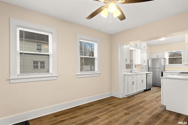 400 E VIRGINIA Avenue, Peoria, IL 61603